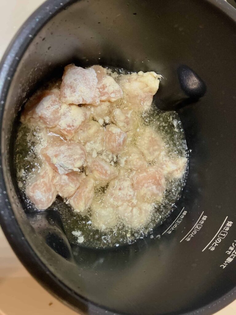 から揚げを入れたところ